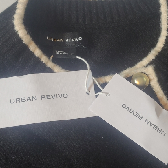 Urban Revivo Black Long Sleeve Sweater Dress with White Trim NWOT Medium - Picture 6 of 12